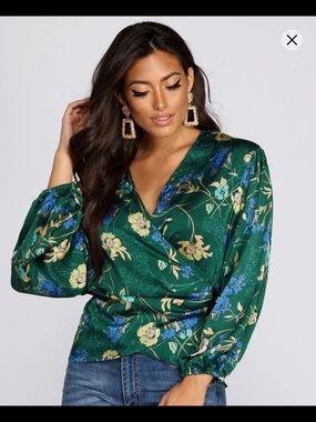 AAKAA Floral Emerald Green Satin Wrap Top - Large